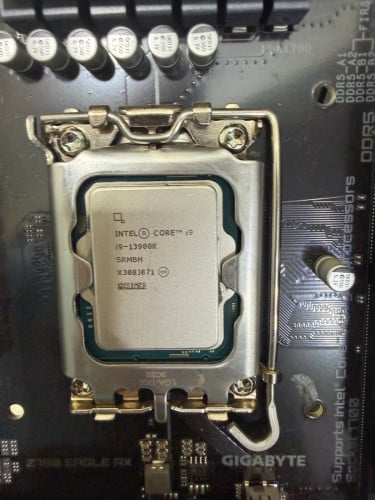 Z790 + i9-13900K