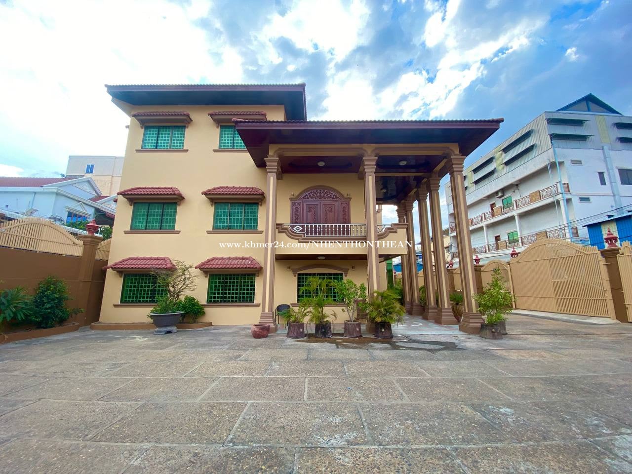 Very Spacious Villa for Rent near Street 271
