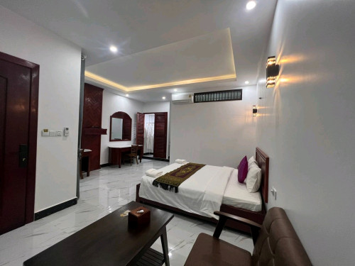 សណ្ឋាគារដាក់លក់ដែលមានទីតាំងស្ថិតនៅក្រុងកែបខេត្តកែប