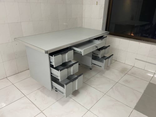 តុដែក