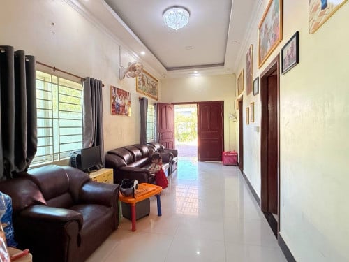 ផ្ទះវីឡាបែបទំនេីបលក់នៅផ្លូវក្រវ៉ាត់ក្រុងទី1​ ម្ចាស់ផ្ទាល់