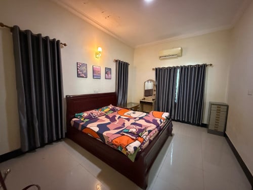 ផ្ទះវីឡាបែបទំនេីបលក់នៅផ្លូវក្រវ៉ាត់ក្រុងទី1​ ម្ចាស់ផ្ទាល់