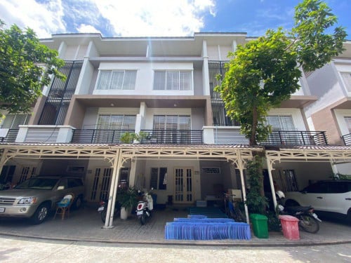 វីឡាកូនកាត់ LC2 លក់បន្ទាន់ (ម្ចាស់ផ្ទាល់)