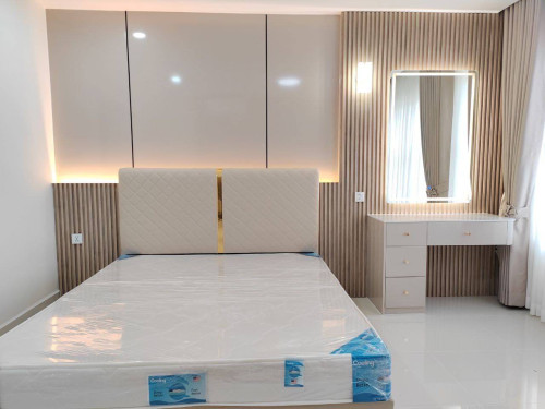 វីឡាកូនកាត់ LC2 លក់បន្ទាន់ (ម្ចាស់ផ្ទាល់)