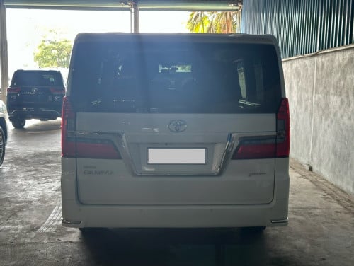 2021 TOYOTA GRANVIA Premium VIP