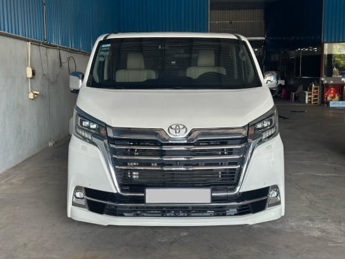 2021 TOYOTA GRANVIA Premium VIP