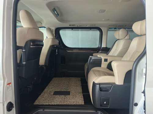 2021 TOYOTA GRANVIA Premium VIP