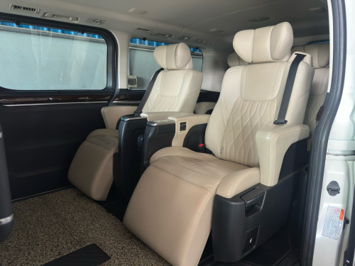 2021 TOYOTA GRANVIA Premium VIP