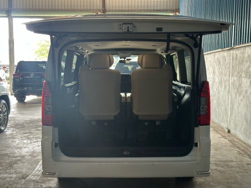 2021 TOYOTA GRANVIA Premium VIP