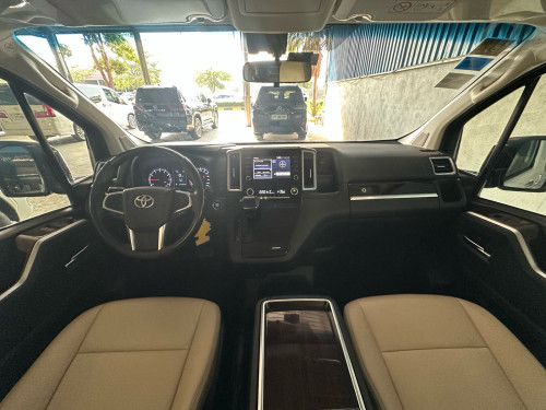 2021 TOYOTA GRANVIA Premium VIP