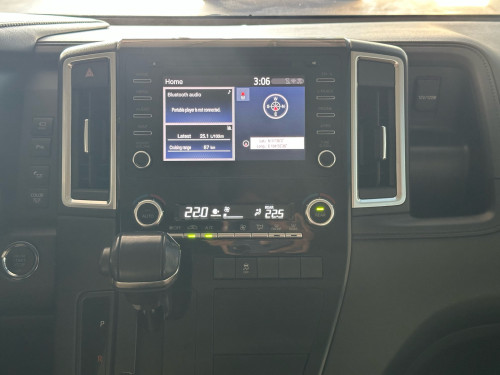 2021 TOYOTA GRANVIA Premium VIP