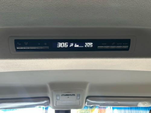 2021 TOYOTA GRANVIA Premium VIP