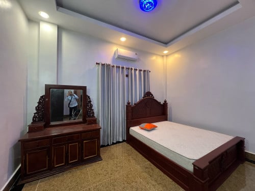 8 Bedroom Villa for Rent near AEON2