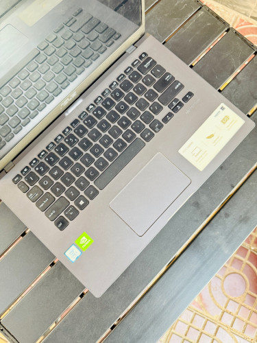 ASUS VivoBaok X409FJ/8th gen Mid Gaming