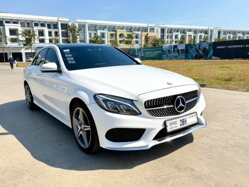 C300 ឆ្នាំ2015 ទឹកថ្នាំហ្សុីនទាំងកាង ស្លែងកុងទ័រ AMG Line Package ក្នុងឆឺរី គុជ2ហ្សុីន