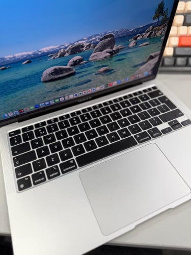 Macbook Air M1 (2020)