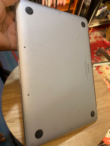 macbook pro I713" 2015 ram16g stores 120G