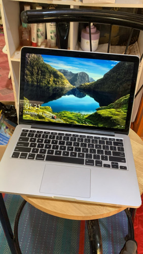 macbook pro I713" 2015 ram16g stores 120G