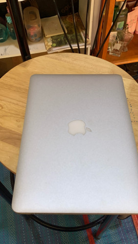 macbook pro I713" 2015 ram16g stores 120G