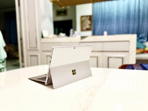 Microsoft Surface Pro 5 7th Core i5 | Ram 8G | SSD 256G