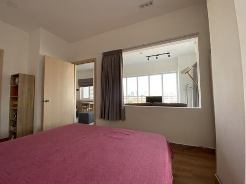 Modern 1-Bedroom Condo with Panoramic City Views