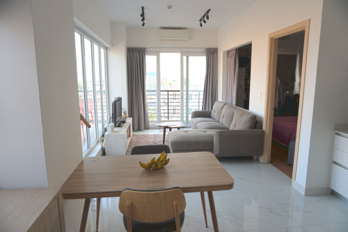 Modern 1-Bedroom Condo with Panoramic City Views