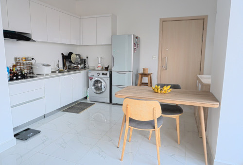 Modern 1-Bedroom Condo with Panoramic City Views