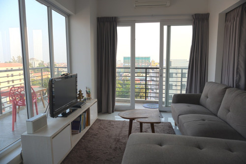 Modern 1-Bedroom Condo with Panoramic City Views