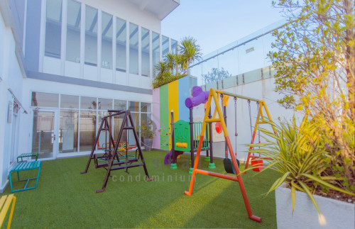 Modern 1-Bedroom Condo with Panoramic City Views