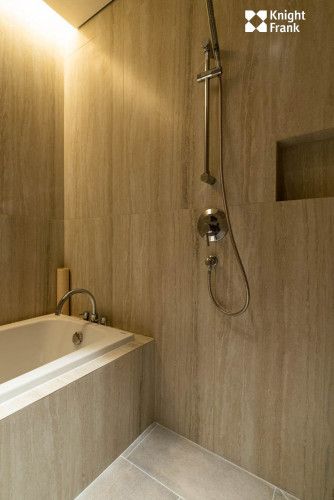 Newly Renovated 1-Bedroom Apartment for Lease-Ref: KHRA10
