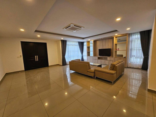 Queen Villa for rent at Borey Chip Mong 60M near Aeon Mall 3