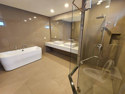 Queen Villa for rent at Borey Chip Mong 60M near Aeon Mall 3