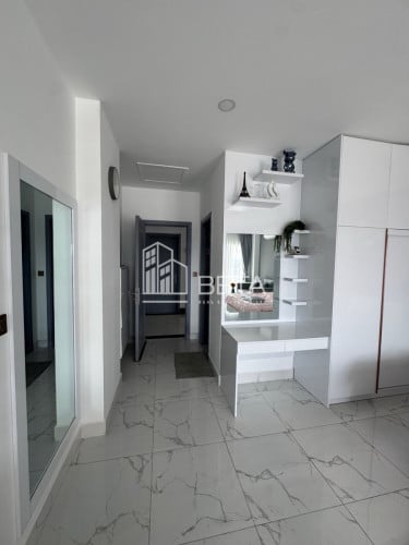 Studio LZ 500$, Sihanoukville