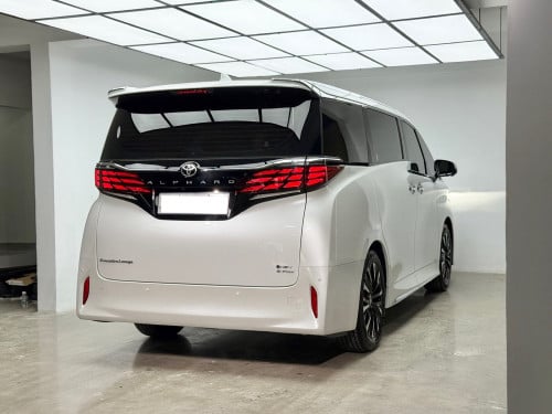 Toyota Alphard 2024 6000km