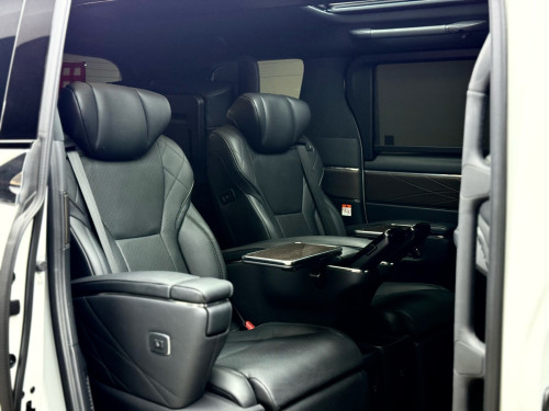Toyota Alphard 2024 6000km