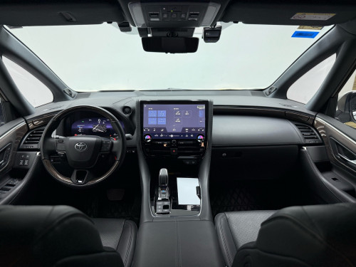 Toyota Alphard 2024 6000km