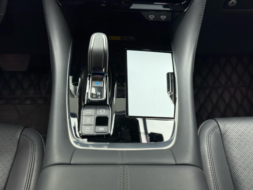 Toyota Alphard 2024 6000km