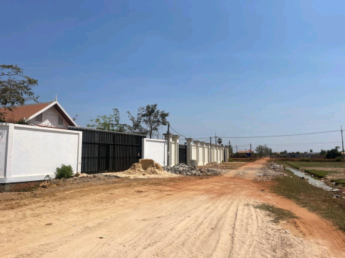 ដីលក់តម្លៃក្រោមទីផ្សារ50% ក្នុងសៀមរាប
