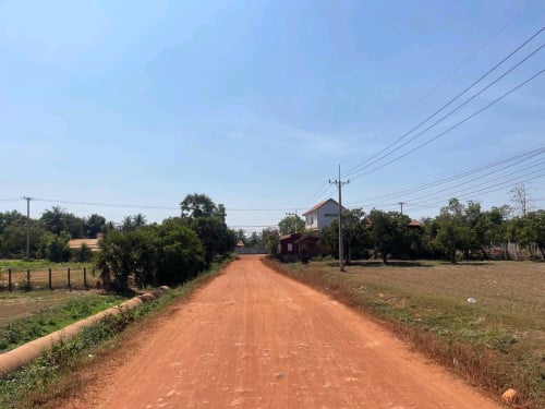 ដីលក់តម្លៃក្រោមទីផ្សារ50% ក្នុងសៀមរាប