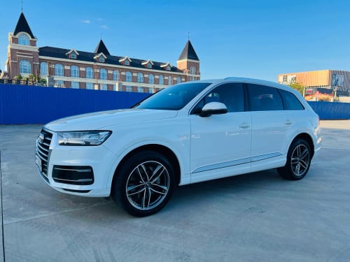 Audi Q7 2017 V6 សាំង