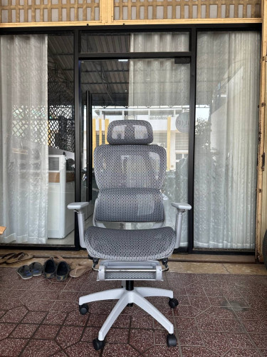 Comfy ergonomic chair available in stock