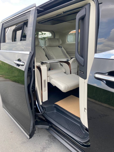 Lexus Lm350h 2025 VIP seats plate number ប្រើបាន3000km