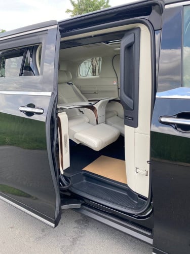 Lexus Lm350h 2025 VIP seats plate number ប្រើបាន3000km