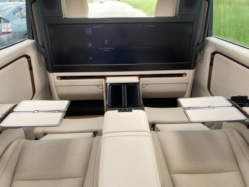 Lexus Lm350h 2025 VIP seats plate number ប្រើបាន3000km