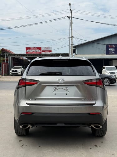 NX200 2015 F-Sports