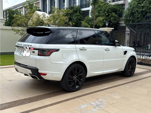 Range Rover Sports Full Option V6 2018 ធានាឡានស្អាតមិនធ្លាប់មានប្រវត្តិបុក