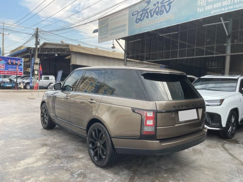 Range Rover Vogue 2013 ម៉ាស៊ូត full Options ទ្វាបឺត4 កៅអីAuto ម្ចាស់ដើមទិញថ្មីខ្លាញ់គោ