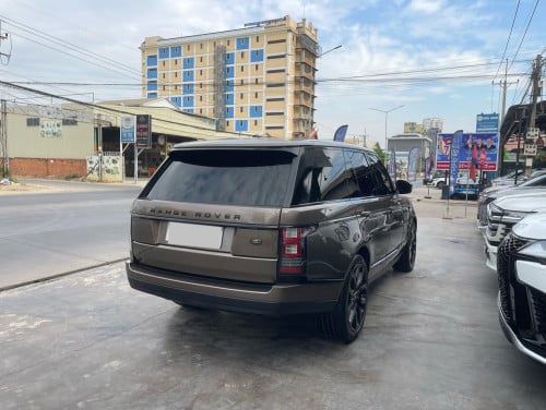 Range Rover Vogue 2013 ម៉ាស៊ូត full Options ទ្វាបឺត4 កៅអីAuto ម្ចាស់ដើមទិញថ្មីខ្លាញ់គោ