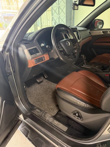 Ssamyong Rexton 2018 Pick Up ក្នុងការ៉ុត VIP