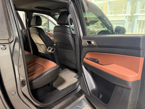 Ssamyong Rexton 2018 Pick Up ក្នុងការ៉ុត VIP